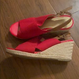 Women’s size 6 Red elastic strap wedges